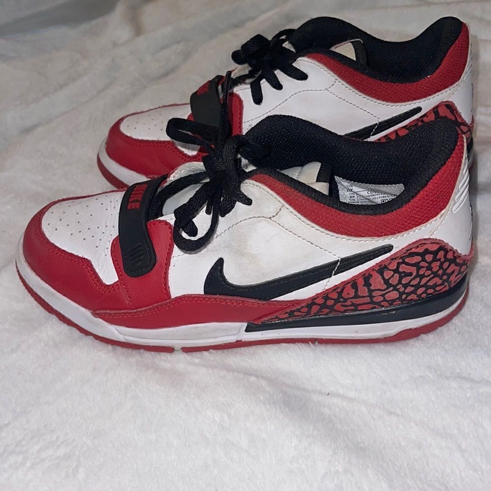 Air Jordan legacy size 3Y